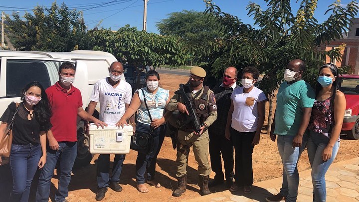 As primeiras doses da Vacina contra COVID-19